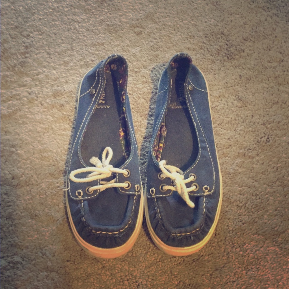 MajPole shoes